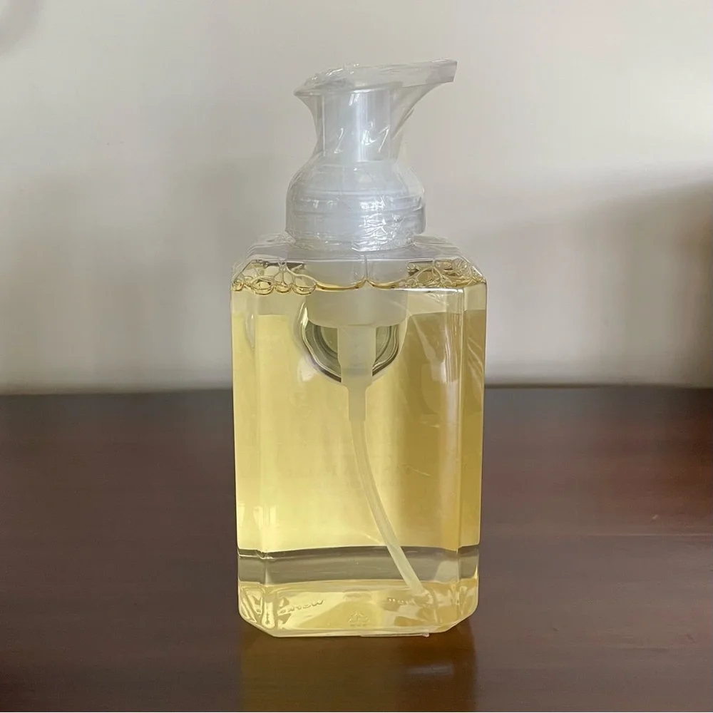 Michel Design Works Vanilla Palm Foaming Hand Soap